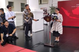 Menlu RI Retno telpon Iran minta cegah perang di Timur Tengah