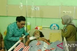 PKK Kota Sorong kunjungi korban rudapaksa sebagai wujud kepedulian