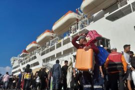 KM Dorolonda bawa 300 pemudik gratis dari Pelabuhan Ahmad Yani Ternate tujuan Bitung