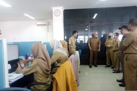 Pj Bupati Belitung memastikan semua ASN masuk kerja pasca-libur Lebaran