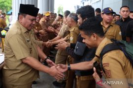 Halal bihalal ASN di Sulawesi Tenggara Page 1 Small