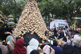 Grebeg Ketupat Syawalan diharapkan jadi ikon baru wisata Kota Batu