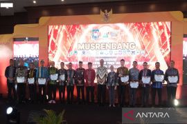 Pemprov Sultra beri apresiasi OPD dengan kinerja terbaik