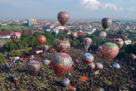 Pekalongan Balon Festival Page 1 Small