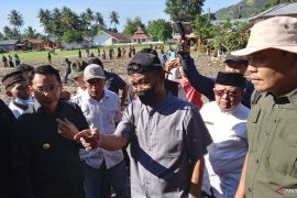 Gubernur Sulteng kunjungi lokasi banjir pastikan penanganan baik