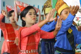 Lestarikan budaya Simalungun, PKK gelar festival tari daerah