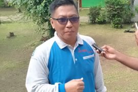 DLH Biak Numfor bina pokmas untuk produksi pupuk kompos