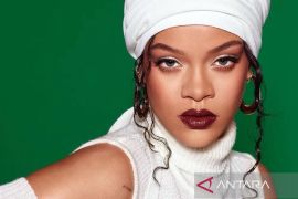 Rihanna sebut gaya berpakaian jadi tantangan pascamelahirkan