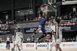 Pelita Jaya masih tak terbendung, kalahkan Borneo 98-80