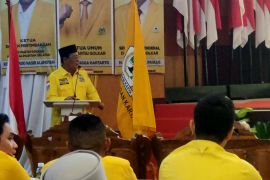 Ketua Golkar Kalsel Paman Birin nyatakan komunikasi kunci keberhasilan