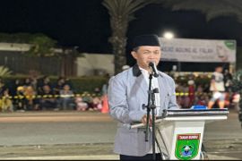 Sekda Tanah Bumbu lepas peserta festival tanglong