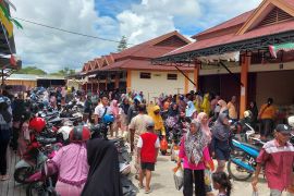 Pemkab Sorong bersama Pemprov PBD optimalkan operasional Pasar Mariat