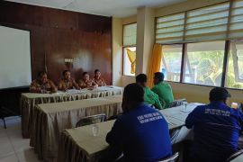 Disnaker Ambon mediasi perselisihan hubungan industrial PT TPA dengan buruh