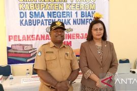 SMAN 1 Keerom studi tiru implementasi kurikulum Merdeka Belajar di SMANSA Biak