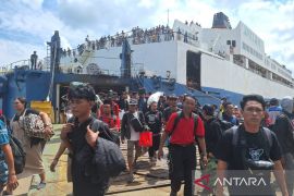 Penumpang KM Mutiara Ferindo VII dapat kompensasi Rp100 ribu