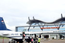 Penerbangan perintis Sumenep-Jember penuh penumpang setelah Lebaran