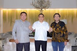 Dapat Restu Haji  Isam, H Muhidin dan Hasnur mantapkan langkah menuju Pilkada Kalsel 2024