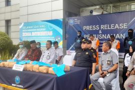 BNN-Banten office destroys 21 kg of meth smuggled from Malaysia