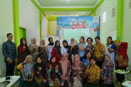 Parents invited to instill children's character through stories, discussions