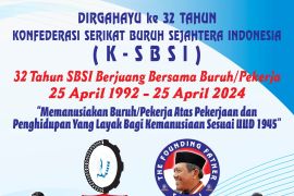 Memanusiakan buruh/pekerja atas pekerjaan dan penghidupan yang layak bagi kemanusiaan sesuai UUD 1945