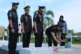 Kakanwil Kemenkumham Babel pimpin upacara tabur bunga peringati Hari Bakti Pemasyarakatan