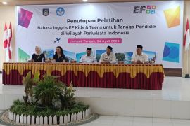 EF Kids &amp; Teens sukses latih guru bahasa Inggris di enam area wisata Indonesia