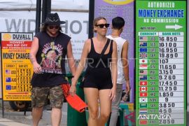 INDEF nilai keputusan menaikkan suku bunga pilihan kebijakan yang paling aman