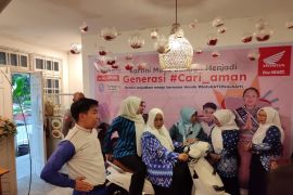 Peringati Hari Kartini, Asmo Kalbar #Cari_aman Guru PAUD