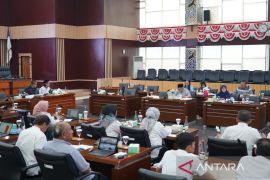 DPRD Kota Bogor membahas Raperda Prasarana, Sarana, Utilitas