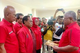 Deputi 1 KSP daftar calon gubernur Maluku ke empat parpol