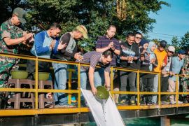 Wali Kota Aditya kembangkan wisata mancing di Sungai Kemuning