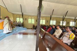 Kapolda Papua Barat ajak pengungsi kembali ke Distrik Aifat