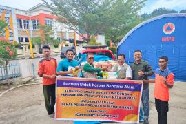 Banjir kembali landa Sumbar, PT BRM turun tangan