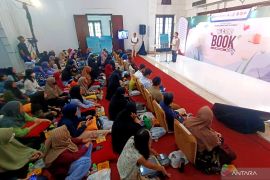 Tingkatkan minat baca, BI gelar "World Book Day 2024" di Surabaya