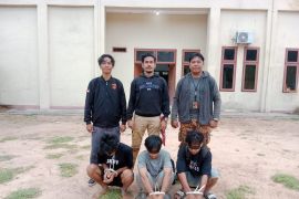 Polres Pulau Taliabu-Maluku Utara tangkap tiga pencuri kabel  Telkomsel