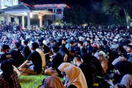 Bupati HST dan ribuan warga "nobar" Timnas U-23