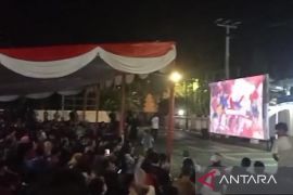 Warga Sukabumi padati nonton bareng yang digelar polres dan pemda