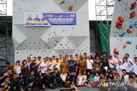 Ketua kontingen PON Kaltim monitoring pelatda panjat tebing di Kutim