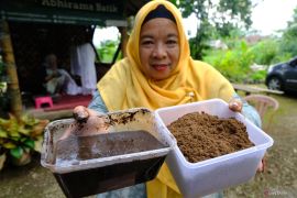 Deretan manfaat ampas kopi untuk kesehatan rambut