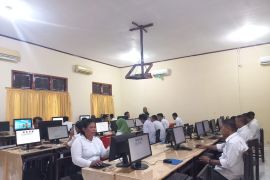 Bawaslu  evaluasi kinerja Panwascam di Halmahera Utara