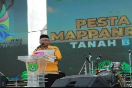 Paman Birin ajak masyarakat Tanah Bumbu majukan sektor pariwisata