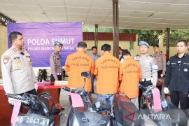 Polsek Panyabungan bekuk tiga pencuri, sita 16 sepeda motor