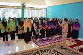 Adaro optimalkan kader Posyandu Desa Manduin guna tekan stunting