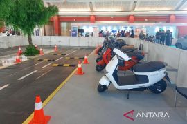 Ingin coba motor listrik di PEVS 2024? Cek syarat-syaratnya