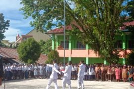 Samsudin Anggiluli pimpin upacara Hardiknas di penghujung masa jabatan Bupati Sorsel