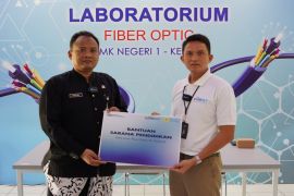 Hari Pendidikan Nasional, PLN Icon Plus gelar Goes to School