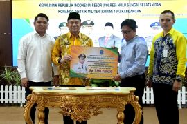 Pemkab HSS salurkan dana hibah tahap dua pilkada 2024