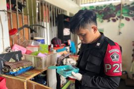 Petugas Geledah Kamar Hunian di Lapas Tarakan untuk Deteksi Dini
