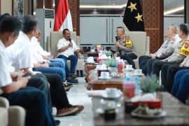 PWI beri penghargaan Prapanca Award ke Kapolda Jatim