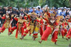 Siswa SD Banyuwangi meriahkan Hardiknas dengan beragam kreativitas
